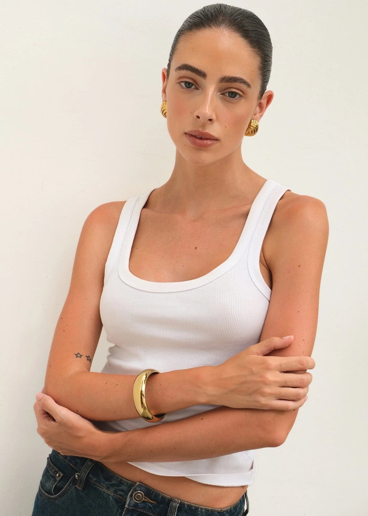 Aven | Women's Gold Tone Bangle Bracelet 3