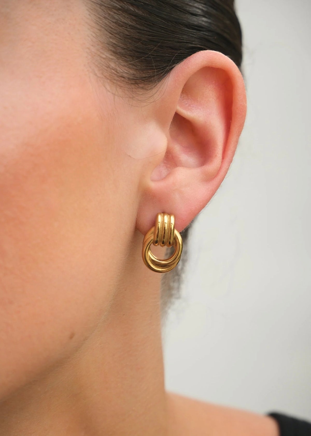Gold Mini Earrings | Small Ridged Bar and Hanging Ring 4