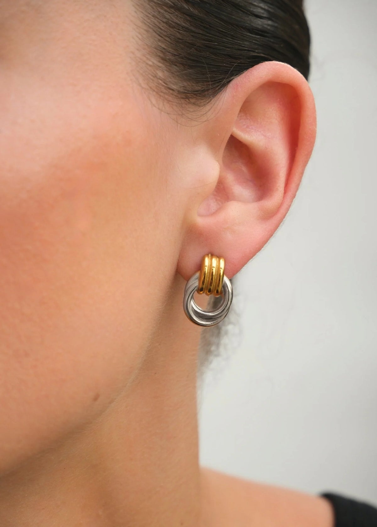 Gold Mini Earrings | Small Ridged Bar and Hanging Ring 7