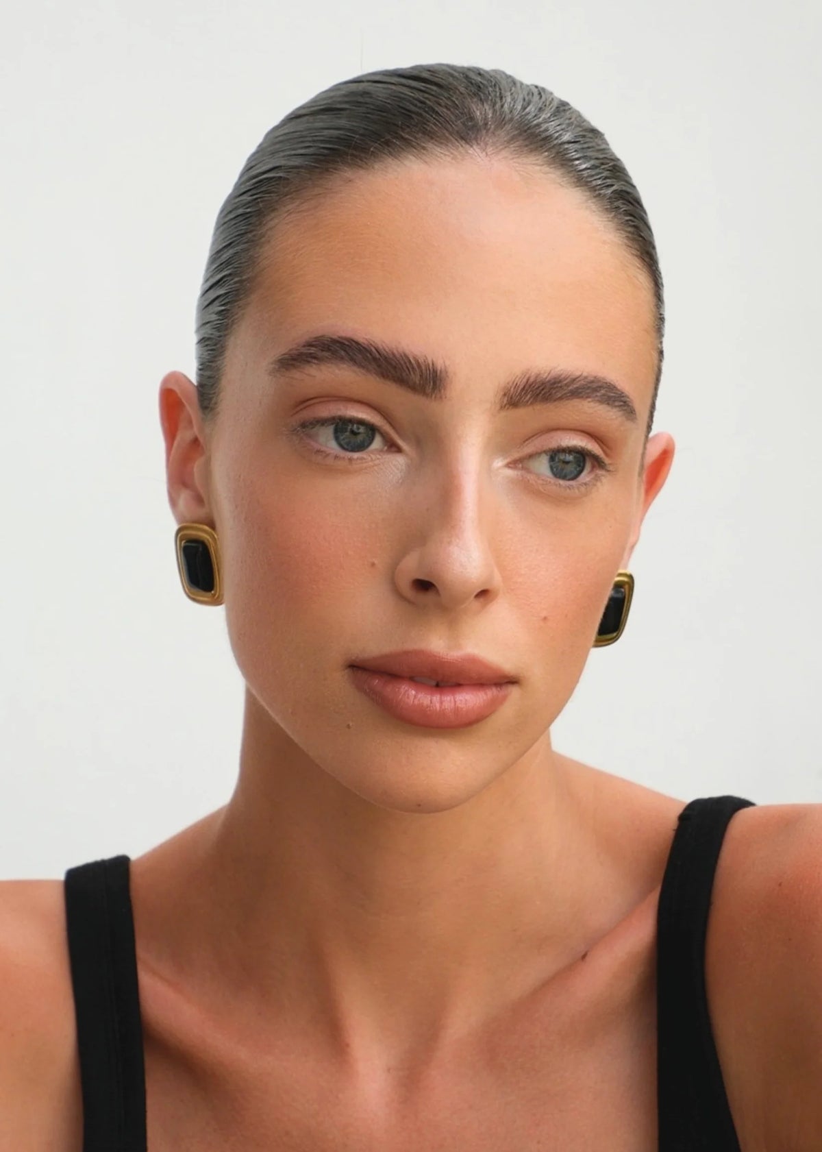 Lysa | Gold Earrings with Black Stone Frame 3
