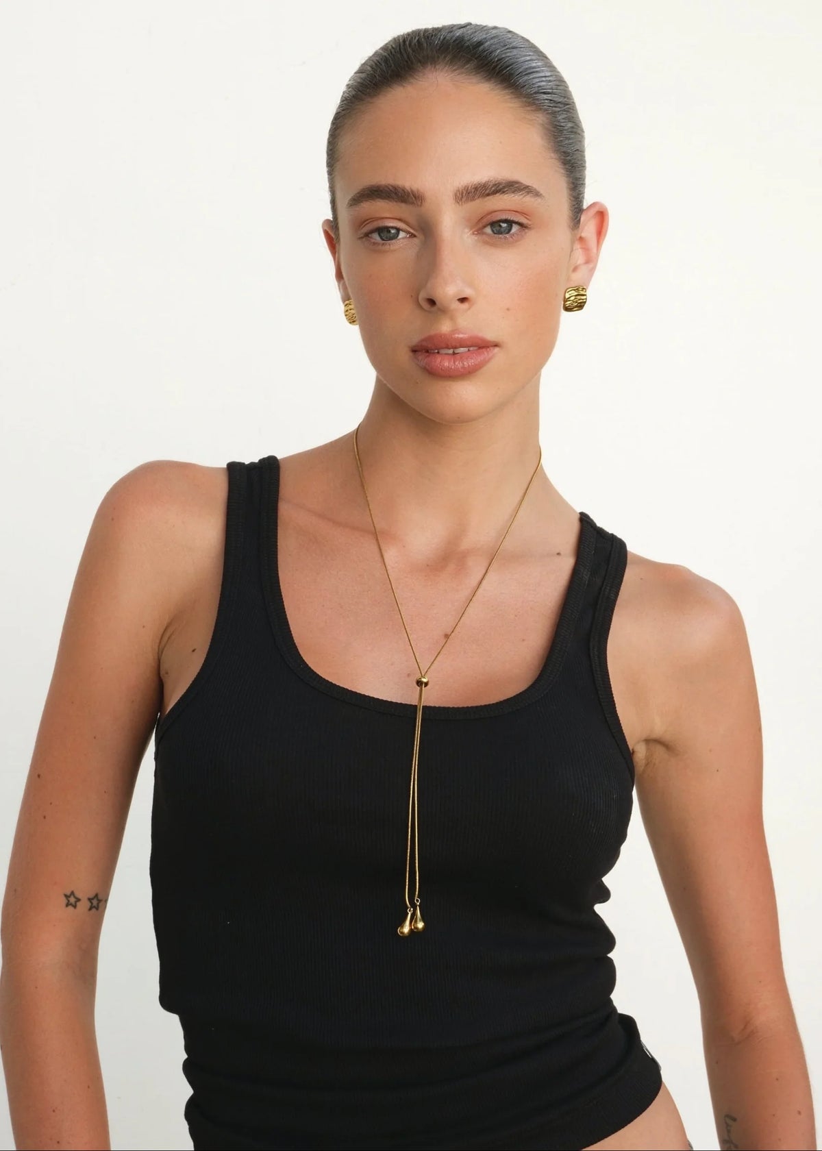 Naia Lariat Gold Necklace | Adjustable Length Elegant Accessory 2